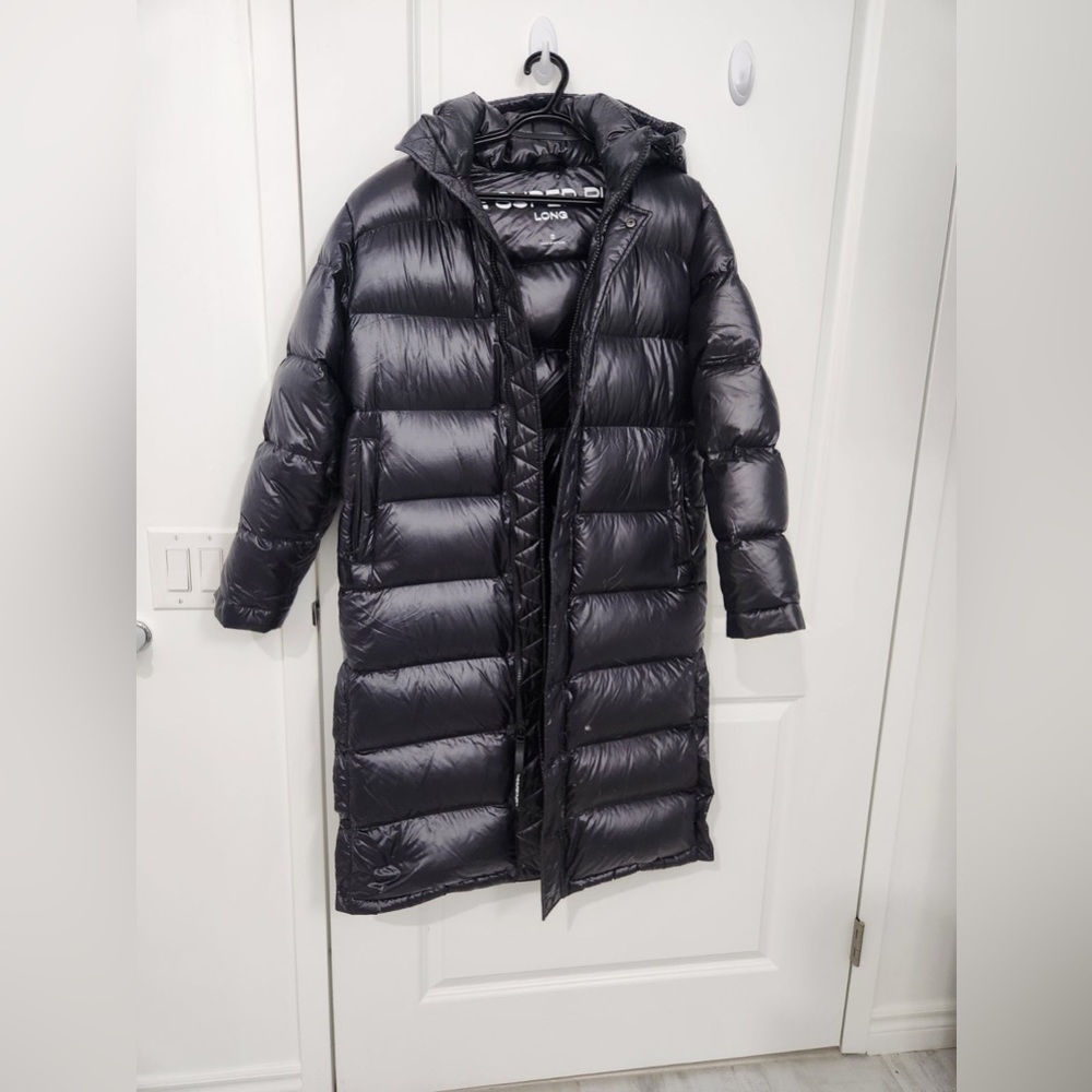 Aritizia long super puff black chrome size small